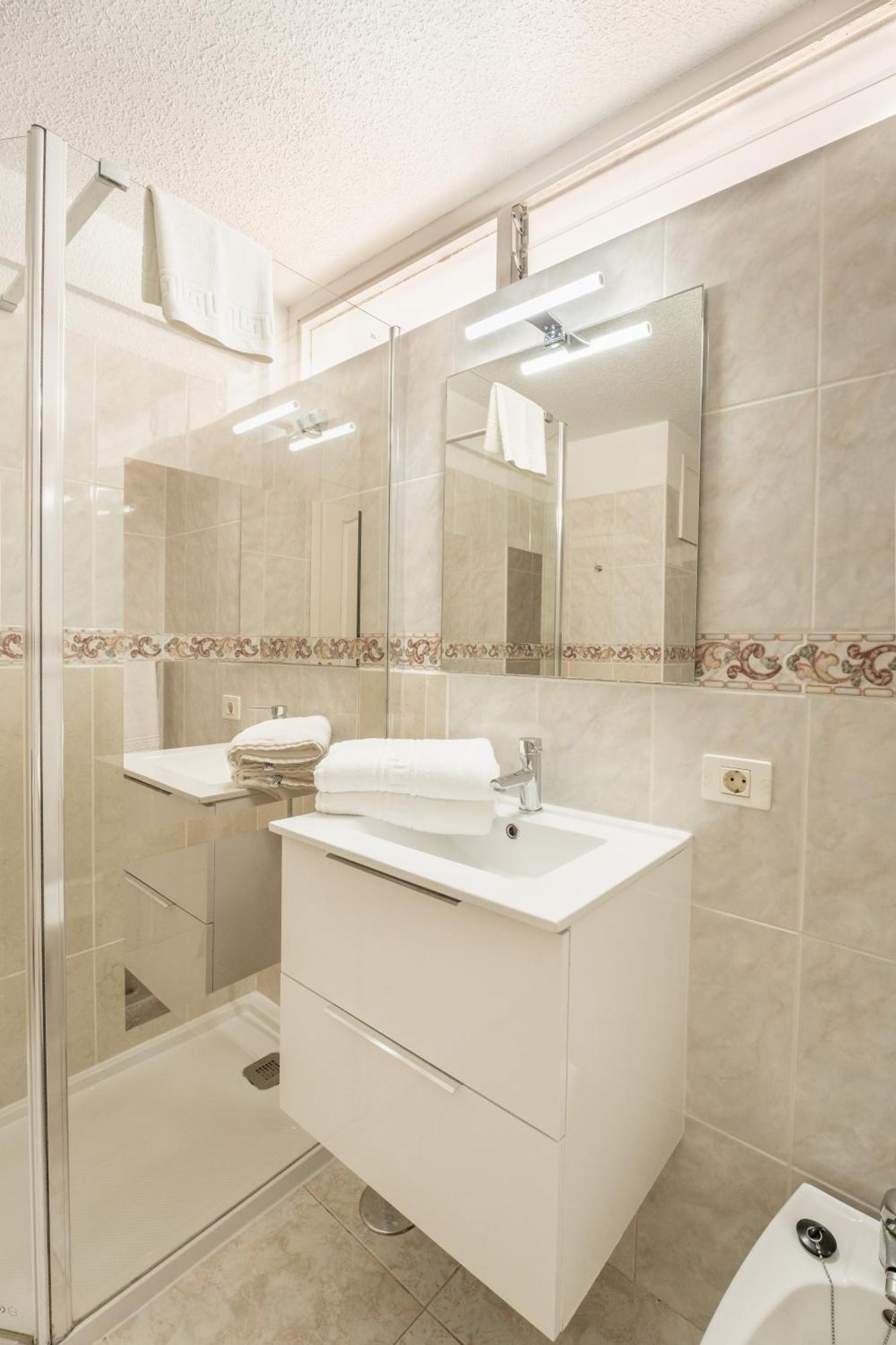 Apartamentos Borinquen Playa de las Americas  Luaran gambar
