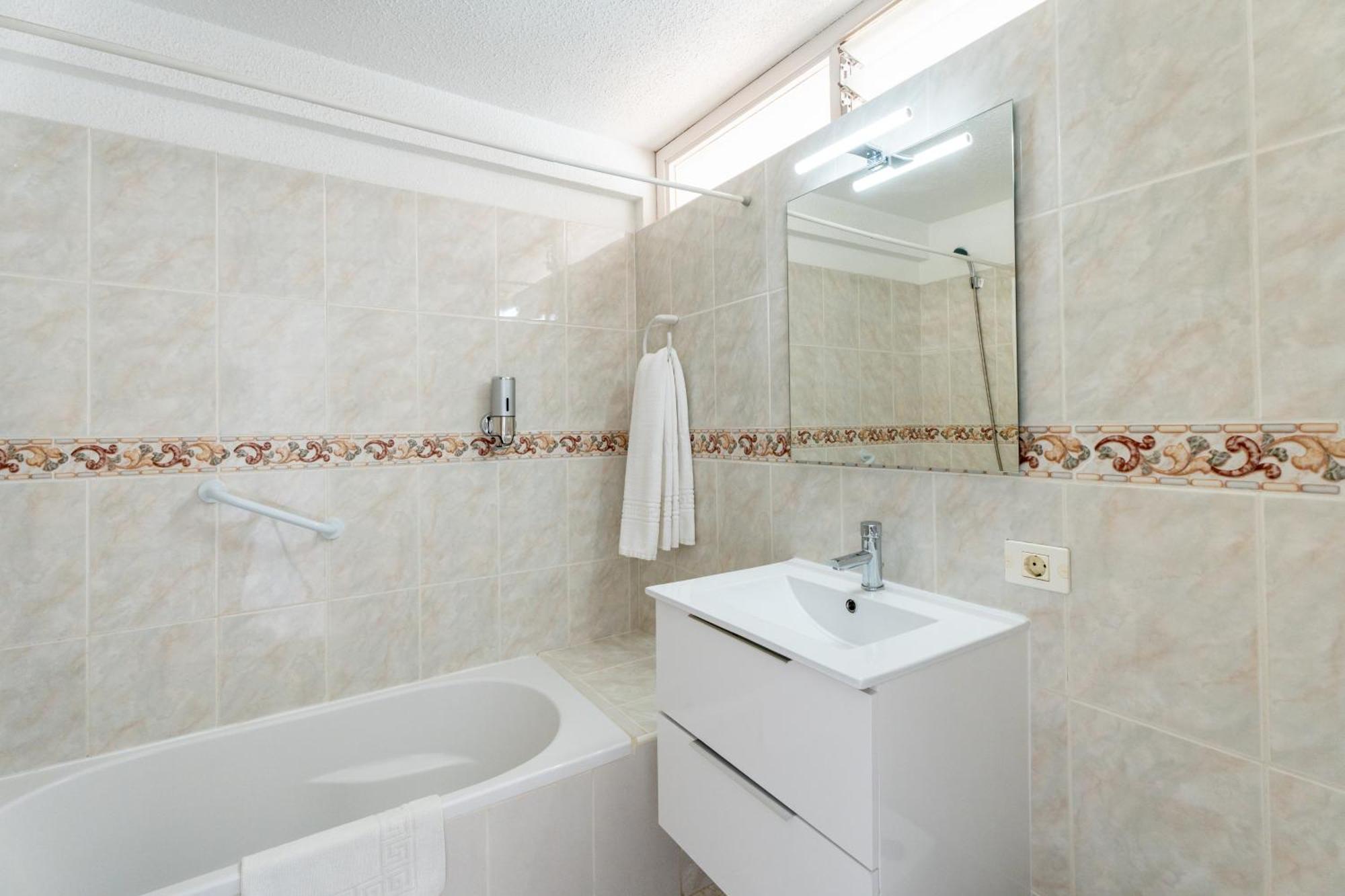 Apartamentos Borinquen Playa de las Americas  Luaran gambar